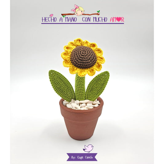 Girasol a crochet en maceta